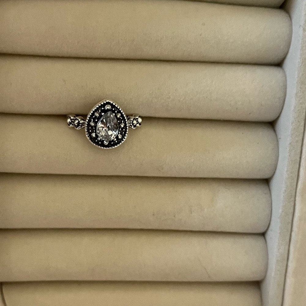 Vintage Retro Marcasite silver teardrop ring